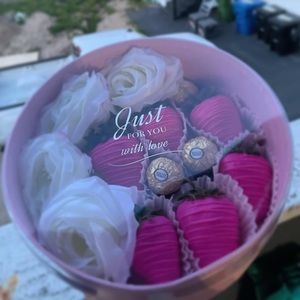 Chocolate covered, roses